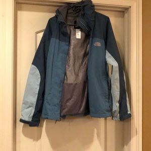 Women's NorthFace hooded rain jacket/windbreaker